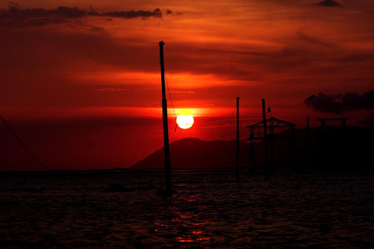 The Tree House Sumbawa Hotel Huu Exterior foto